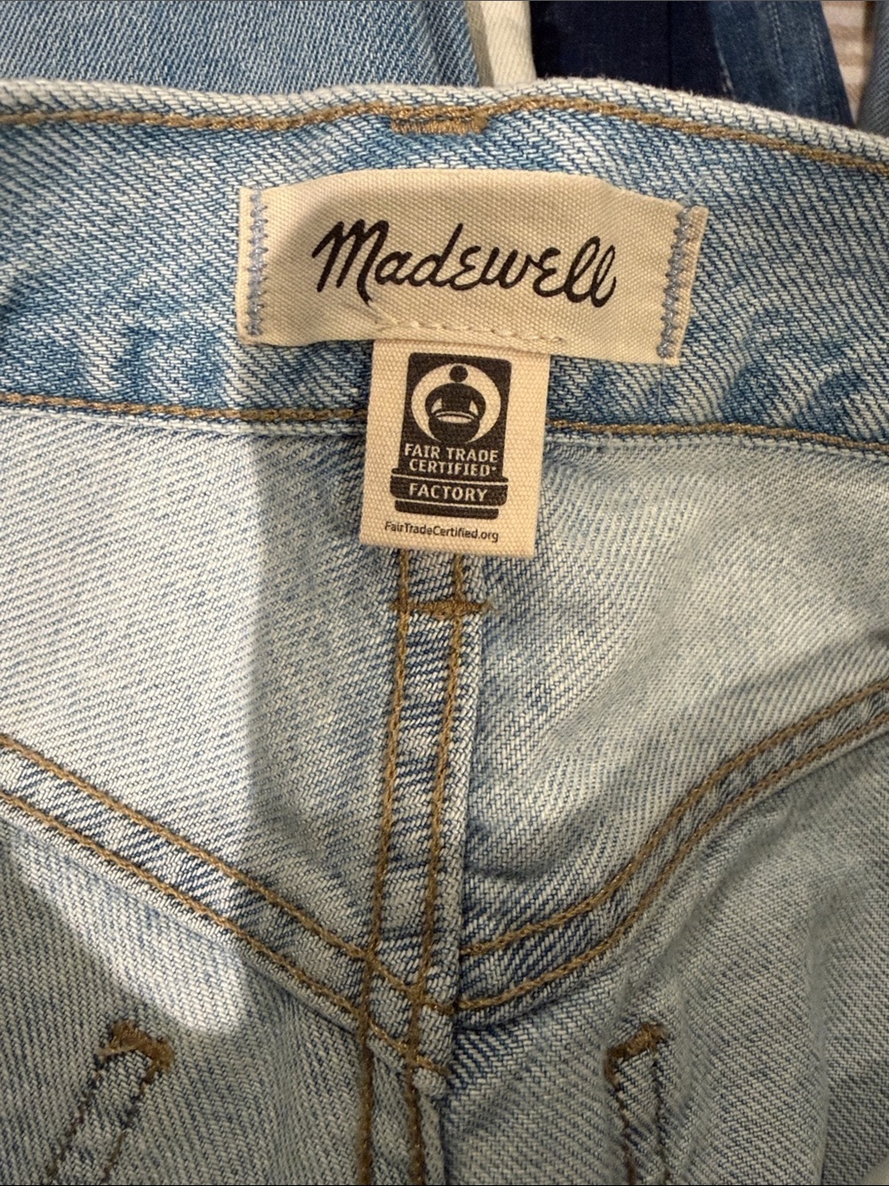 Madewell ‘90 Straight Light Wash Women's Relaxed Jeans - Picture 7 of 7